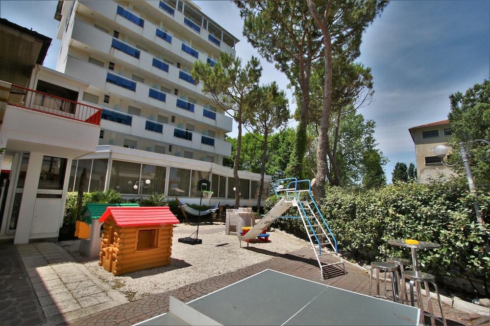 Hotel De Amicis Riccione Eksteriør bilde