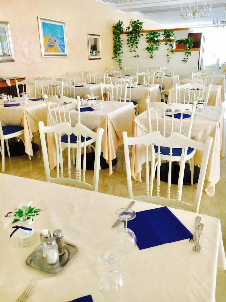 Hotel De Amicis Riccione Eksteriør bilde