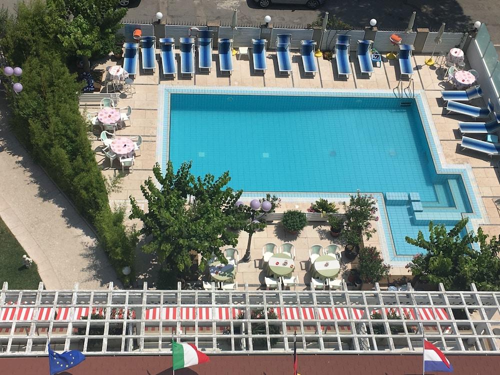 Hotel De Amicis Riccione Eksteriør bilde