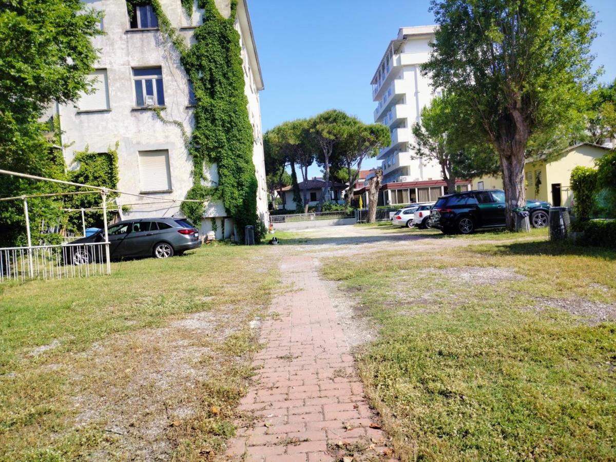 Hotel De Amicis Riccione Eksteriør bilde