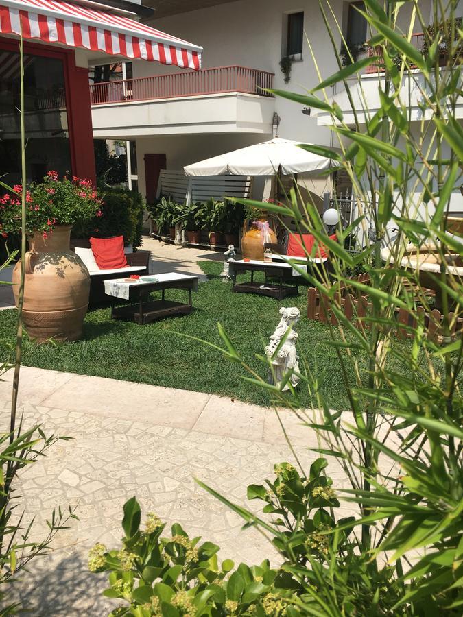 Hotel De Amicis Riccione Eksteriør bilde
