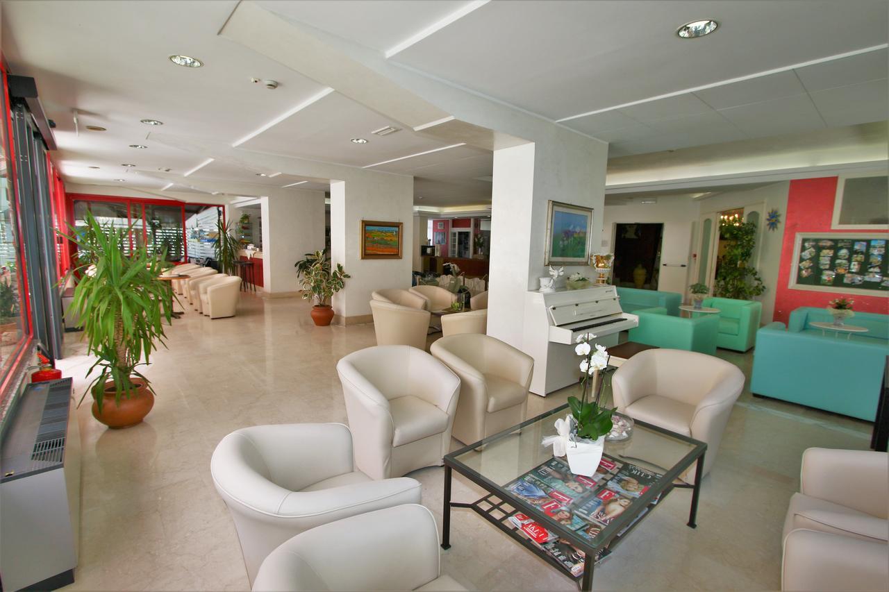 Hotel De Amicis Riccione Eksteriør bilde