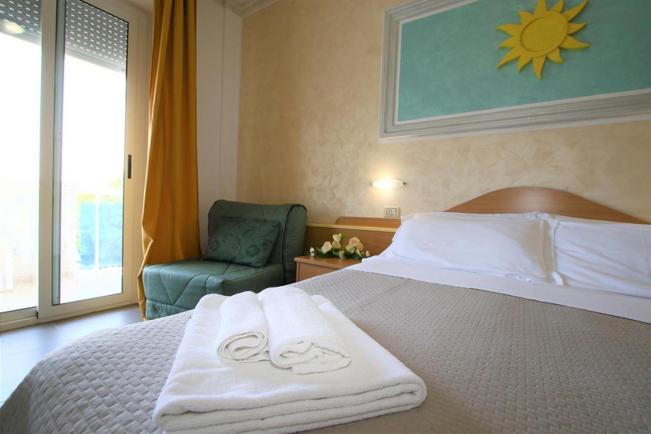Hotel De Amicis Riccione Eksteriør bilde